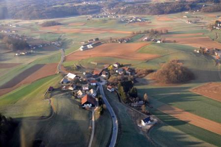 Škoflje, Pokojnica in Boga vas